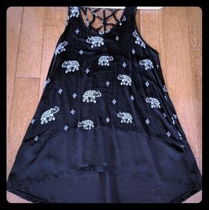 Shirt with elephants